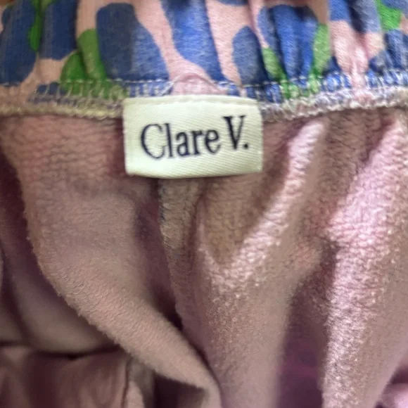 Clare V Jag Print Sweatshort - Picture 6 of 7